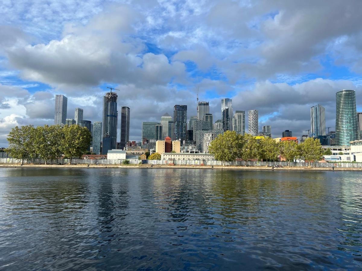 Canary Wharf Haven - Spacious & Homely Entire 1 Bedroom Flat Londres Exterior foto