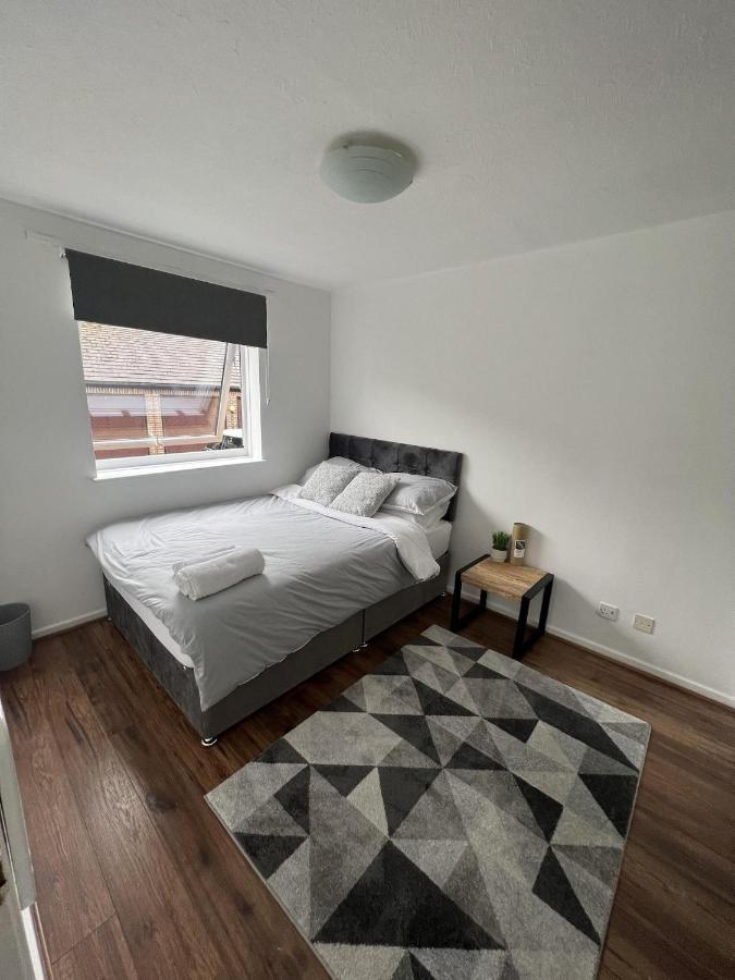 Canary Wharf Haven - Spacious & Homely Entire 1 Bedroom Flat Londres Exterior foto